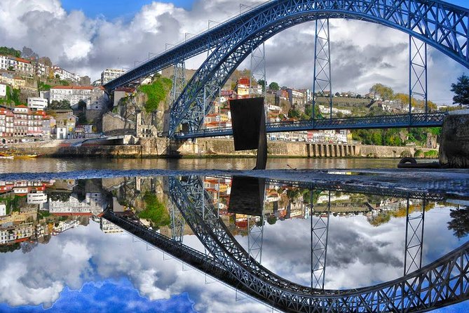Porto, Aveiro and Costa Nova Private Tour From Lisbon - Leaving Lisbon: the comfort payoff of a private day trip