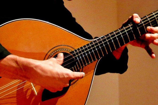 Portuguese Fado Live Music Show in Lisbon - Drink and timing: the calm part of a busy Lisbon evening