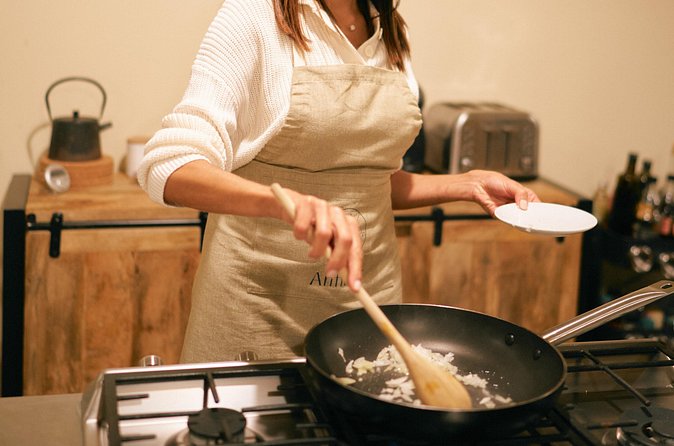 Portuguese Vegetarian Cooking Workshop in Lisbon - Main dish: tofu à lagareiro and the Lisbon comfort-food mindset
