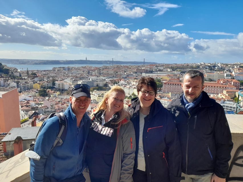 Privat Walking Tour in Alfama, Baixa, Chiado - Alfama’s narrow lanes and street art, plus the Portas do Sol viewpoint
