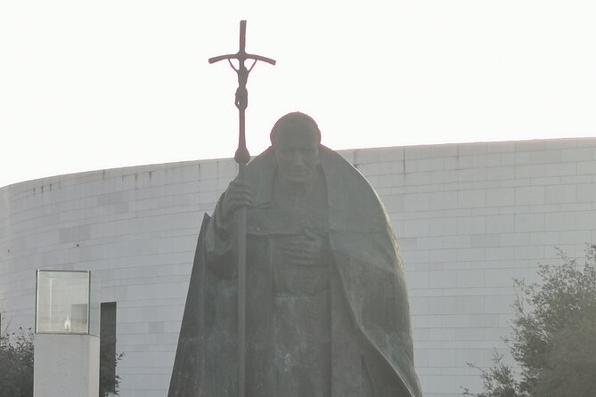 Private 5H Tour of Fatima from Lisbon - Stop 2: Capela das Aparições, the quick stop with heavy meaning