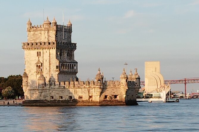 Private Belem tour with tram and the new Quake Museum - Stop 1: Arco do Triunfo area, and the 1755 story gets real