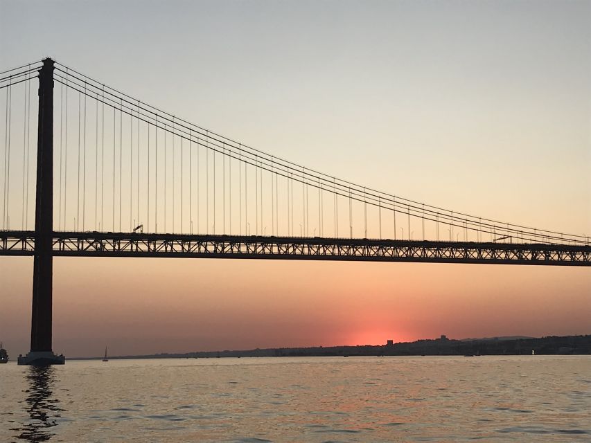 Private Boat Night Tour - Lisbon - Why Lisbon Night Views Work So Well from the River