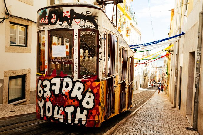 Private City Kickstart Tour: Lisbon - Santa Justa Lift and Baixa: When Lisbon Turns Vertical