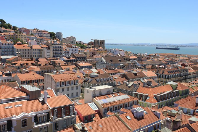 Private City Tour Lisbon Fundamental - Getting Your Bearings in Lisbon, the Easy Way