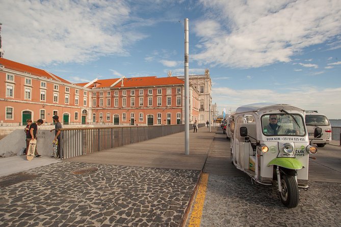 Private Eco Tuk Tuk Tour through the Heart of the City - Stop 3, Miradouro da Graça and nearby viewpoints: old-school Lisbon up high