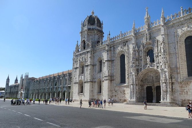 Private Full Day Tour in Lisbon - Miradouro da Senhora do Monte, Lisbon’s hilltop panorama in a hurry