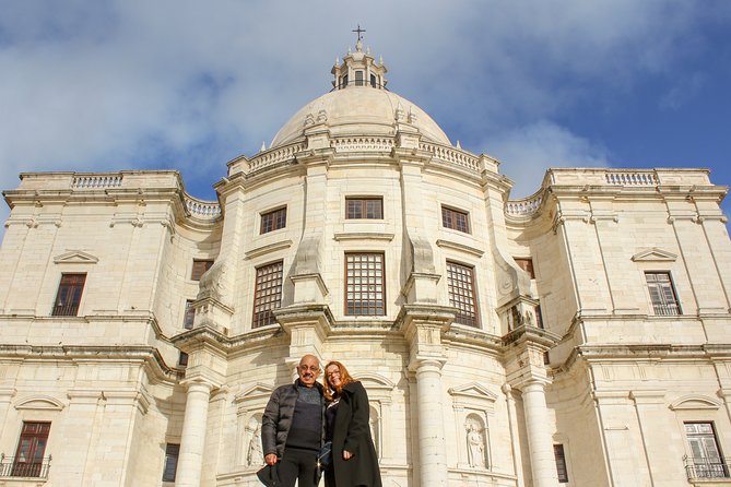 Private Guided Tuktuk Tour in Lisbon - The old neighborhood story: why the narration matters