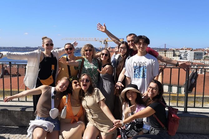 Private Guided Walking Tour in Lisbon - Palácio Belmonte as a calm pause with palace views