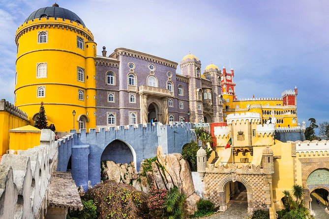 Private Half Day Tour to Sintra and Pena Palace from Lisbon - Castelo dos Mouros: Moorish Walls and the 8th Century Spine of Sintra