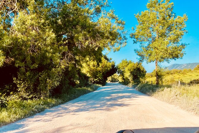 Private Jeep Tour from Lisbon – Arrábida, Sesimbra & Beach Picnic - Cabo Espichel: cliffs, a sanctuary, and big sea panoramas