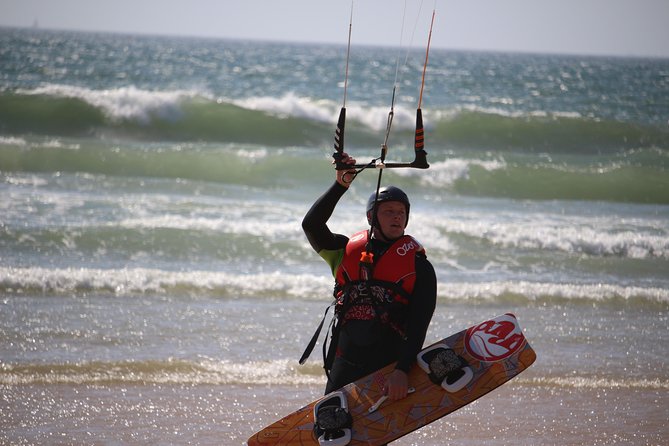 Private Kitesurfing Class - How a 1-hour session usually plays out with a trainer