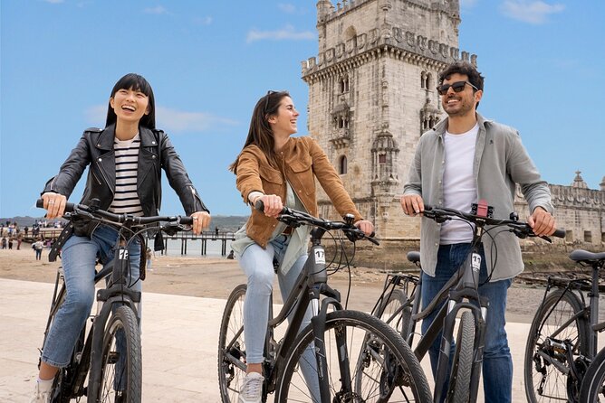 Private Lisbon 360º Guided Tour: Boat Trip, Bike, Walk & Tramway - Baixa and Lisbon Cathedral, Lisbon’s Old Core on Foot