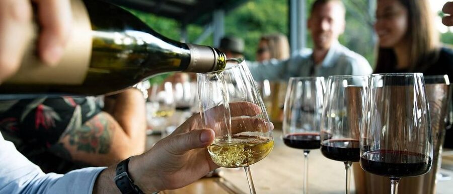Private Lisbon Arrábida Wine Tour: Culture, Scenery & Wines - The tile studio stop: culture you can actually see