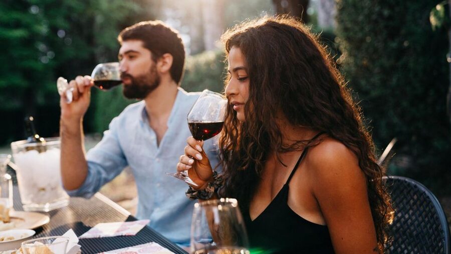 Private Lisbon Arrábida Wine Tour: Culture, Scenery & Wines - Azeitão break: lunch on your terms, after the first lessons
