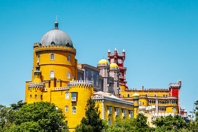 Private Local Sintra Tour: Palaces & Coast by Classic Car or Jeep - Pickup, timing, and what to expect during the drive