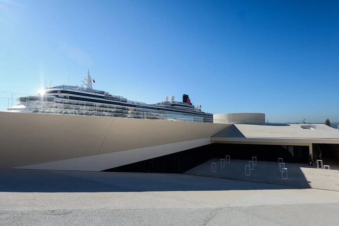 Private Luxury Transfer From Lisbon to Porto - Luxury, but practical: what this transfer really does for you
