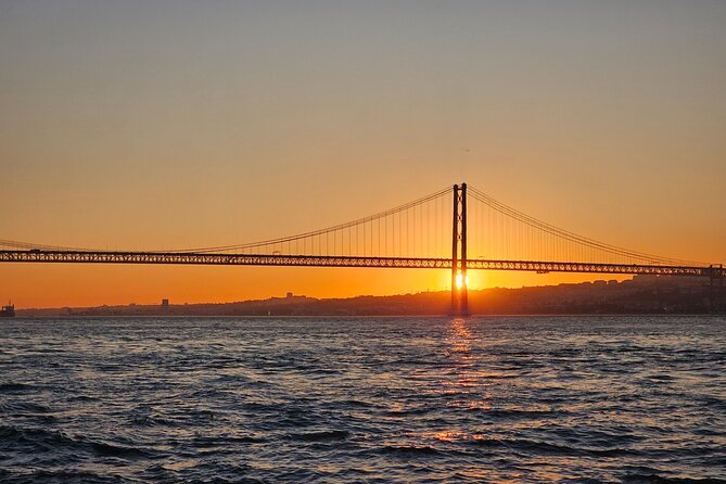 Private Relaxing Sunset Tour along the Tagus River - Praça do Comércio and Terreiro do Paço, with views toward Alfama and Mouraria