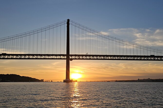 Private Relaxing Sunset Tour along the Tagus River - Language help that actually makes the cruise make sense