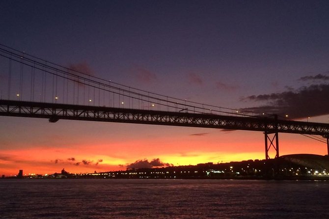 Private Sailing Cruise in Lisbon with Drinks - Onboard experience: how the crew and the pace affect your trip