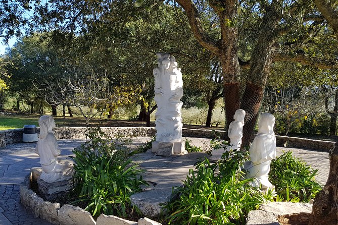 Private Small Groups Tour Fátima Full Day - Small group size, and why your guide matters here