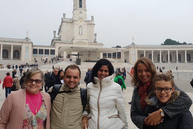 Private Small Groups Tour Fátima Full Day - Casa de Lúcia: the quiet power of everyday rooms