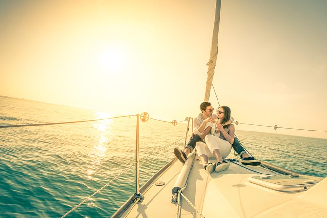 Private Sunset Sailing cruise from Lisbon - The Tagus route: 25th April Bridge to Cristo Rei and back