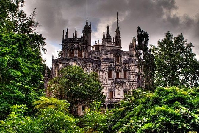Private Tour: Discover the best of Sintra in 1 day avoiding queues - Stop 4: Quinta da Regaleira and the secret-order garden mood