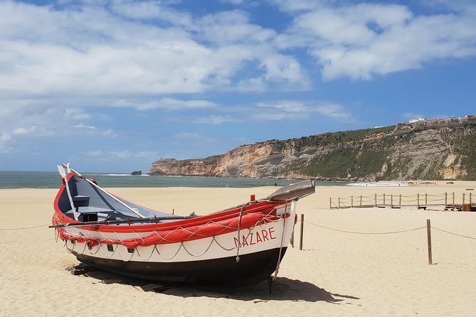 Private Tour Fátima - Batalha - Nazaré - Óbidos Full Day - Nazaré cliffs and the big-wave legend