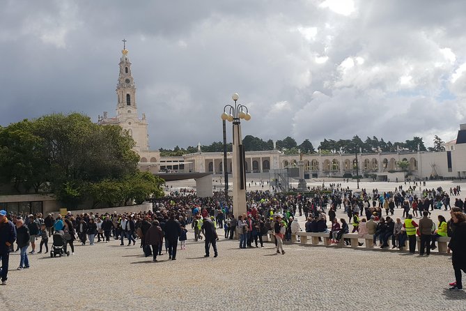 Private Tour Fátima - Nazaré - Batalha - Óbidos - Key points you’ll care about