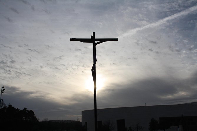 Private Tour Fátima - Nazaré - Batalha - Óbidos - Fátima: why the shrine matters more than the crowds