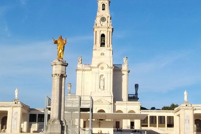 Private tour for 1 to 4 people: Fátima, Batalha, Nazaré and Óbidos - How this 10-hour Lisbon day trip works (and why it’s efficient)