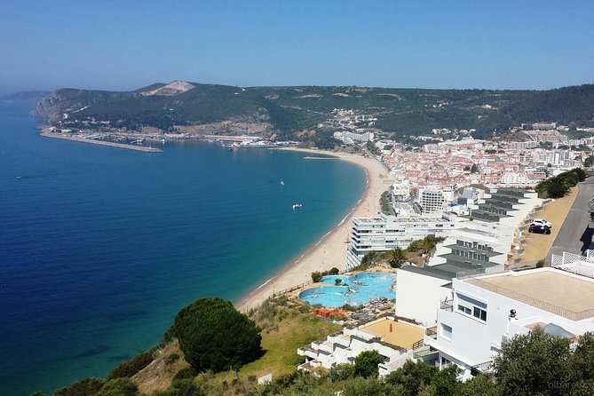 Private tour for 1 to 4 people of Arrábida and its landscapes - Cristo Rei, then straight into the views