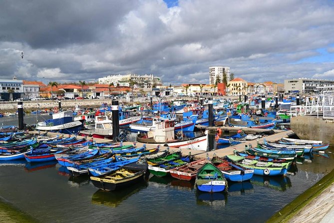 Private Tour for 1 to 8 people: Cristo Rei, Palmela, Setúbal, Arrábida, Sesimbra - A private Lisbon day that swaps city streets for castles and coastline