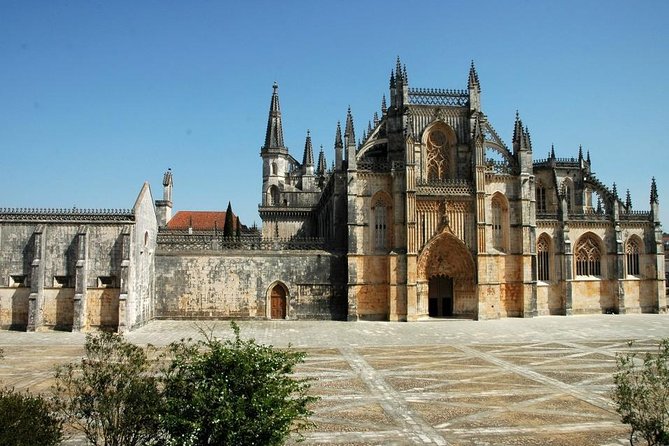 Private tour for 1 to 8 people: Fátima, Batalha, Nazaré and Óbidos - Who this tour suits best, and who should skip it