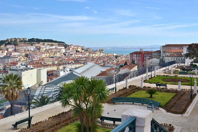 Private Tour for small groups of 7 Days in Portugal from Lisbon - Douro Valley: Pinhão tiles, rabelos imagery, and a winery visit