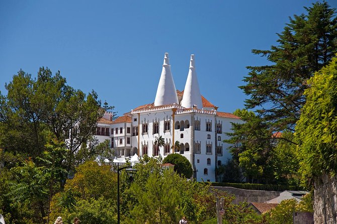 Private Tour From Lisbon: Sintra Mystic Trail in Five Hours - Coastal free time near Estoril/Cascais, plus the drive back to Lisbon