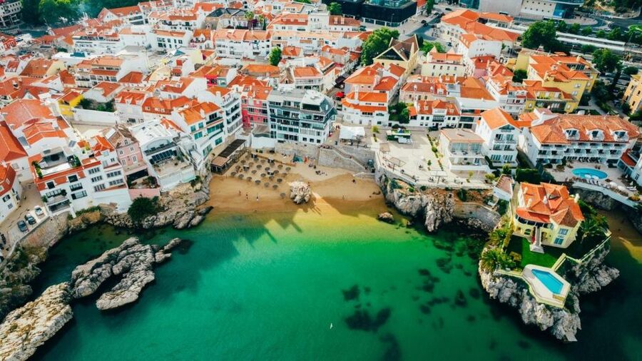 PRIVATE Tour From Lisbon: Sintra, Pena Palace and Cascais - Sintra’s Historic Heart: Cobblestones, Shops, and Room to Breathe