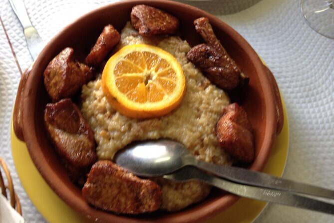 Private Tour in Evora and Monsaraz with Wine Tasting - Reguengos de Monsaraz lunch break: Alentejo food without the planning stress