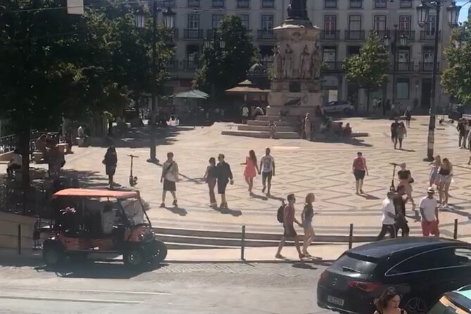 Private Tour in Lisbon - Bairro Alto and Chiado in a short window