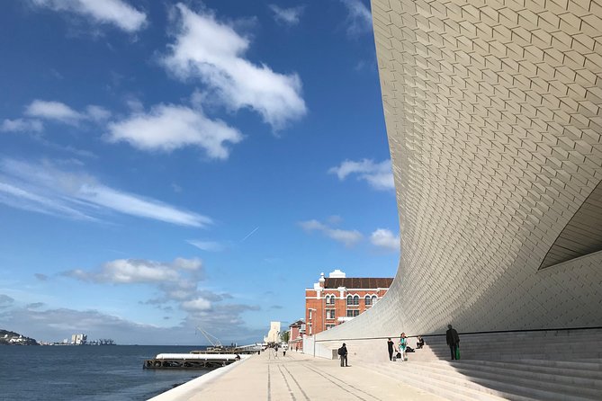 Private tour Lisbon - full day - Miradouro das Portas do Sol: the Alfama view that makes everything click