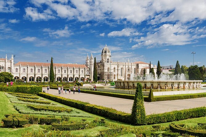Private Tour of Splendid Lisbon - Pastéis de Belém time, plus how to handle lunch and allergies