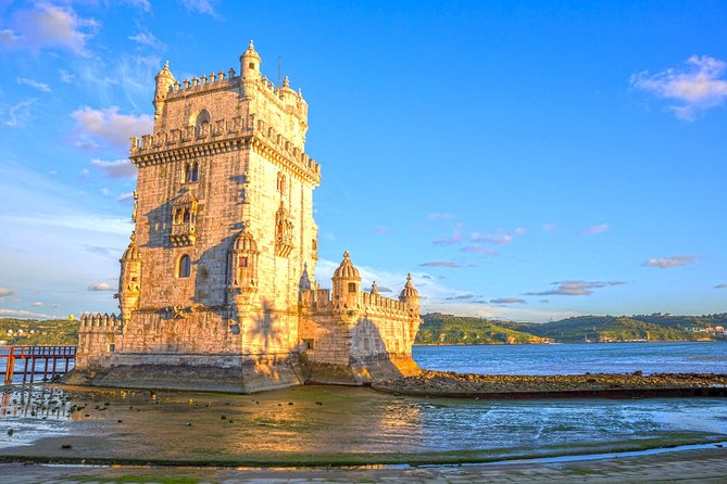 Private tour Portugal 4 days from Lisbon - Day 3: Fatima’s shrine, Batalha’s Gothic focus, Nazare waves, and Óbidos medieval streets