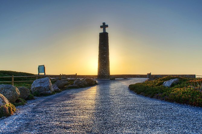 Private Tour - Sintra and Cascais(Luxury) - Sintra Historic Center: Pastries, Shopping, and a Breather