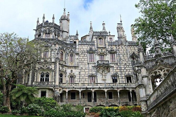 Private Tour Sintra Palaces and Scenic Landscapes - Stop 1: Park and National Palace of Pena, the clifftop fairytale