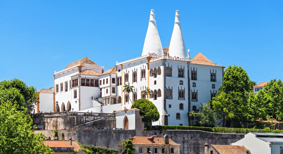 Private Tour : Sintra, Pena palace, Cabo da roca, Cascais - Who this private tour fits best