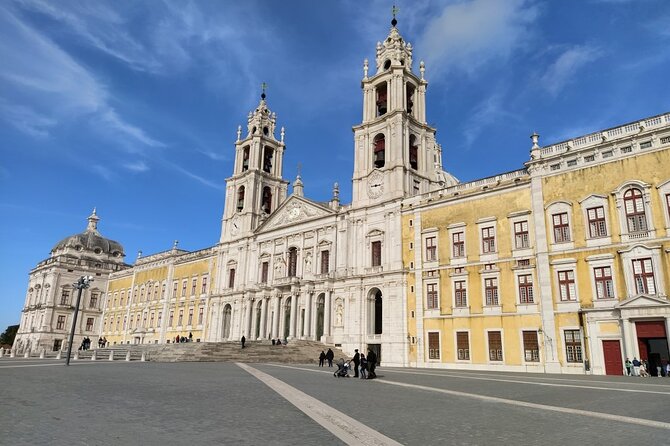 Private Tour to Defensive Lines of Torres, Mafra & Ericeira - Palacio Nacional de Mafra, baroque scale and a library you can walk through