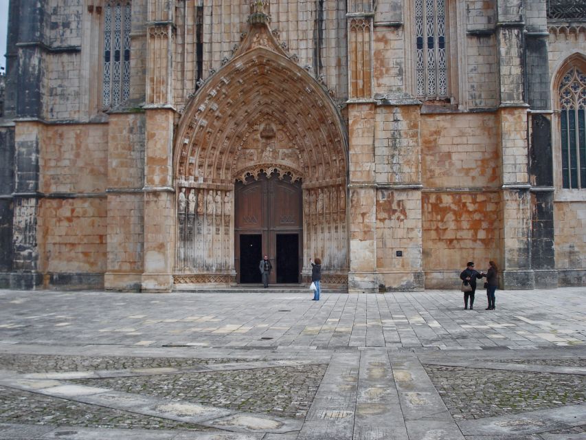 Private Tour to Fatima, Batalha, Nazare, Obidos From Lisbon - Price and logistics: is $406 per person good value?
