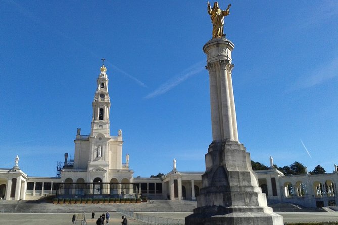 Private tour to Lisbon and Fatima fullday - A Smooth Return to Lisbon: Alfama Streets by Foot