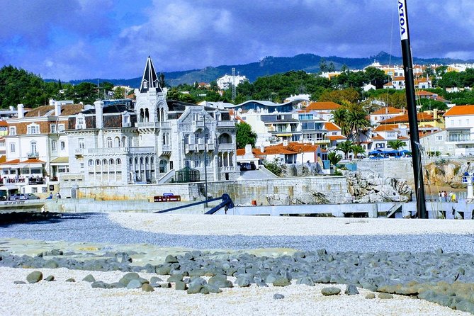 Private Transfer Aeroporto Lisboa - Cascais - Meeting your driver at Lisbon Airport arrivals, by name